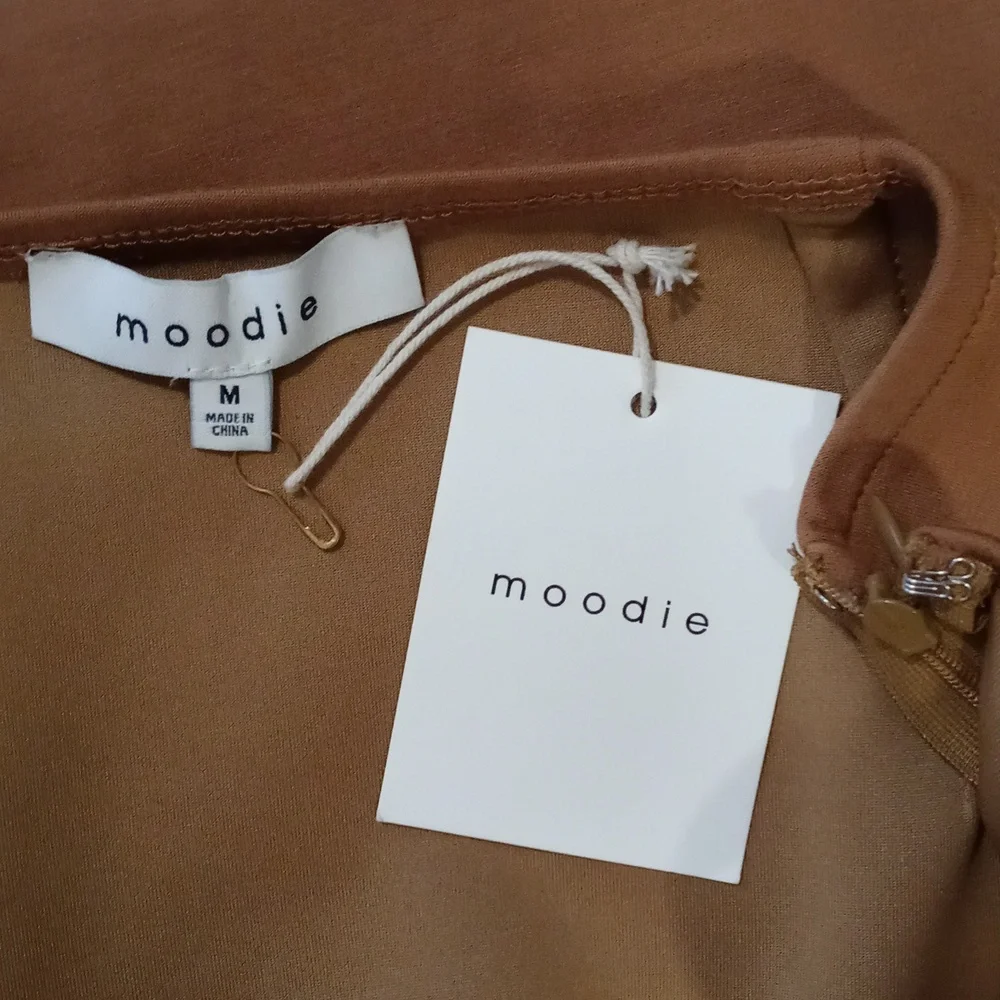 🆕️ 🖤Moodie🖤 - Camel Faux Button Front Stretch Skirt